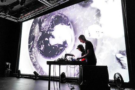 fullmoonzine.cz