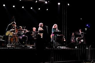 22-Savina Yannatou & Primavera en Salonico with Lamia Bedioui