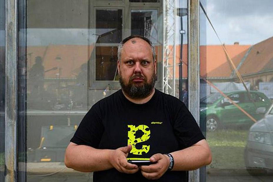 fullmoonzine.cz