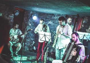 Free Balkan Quintet a Petr Kalfus
