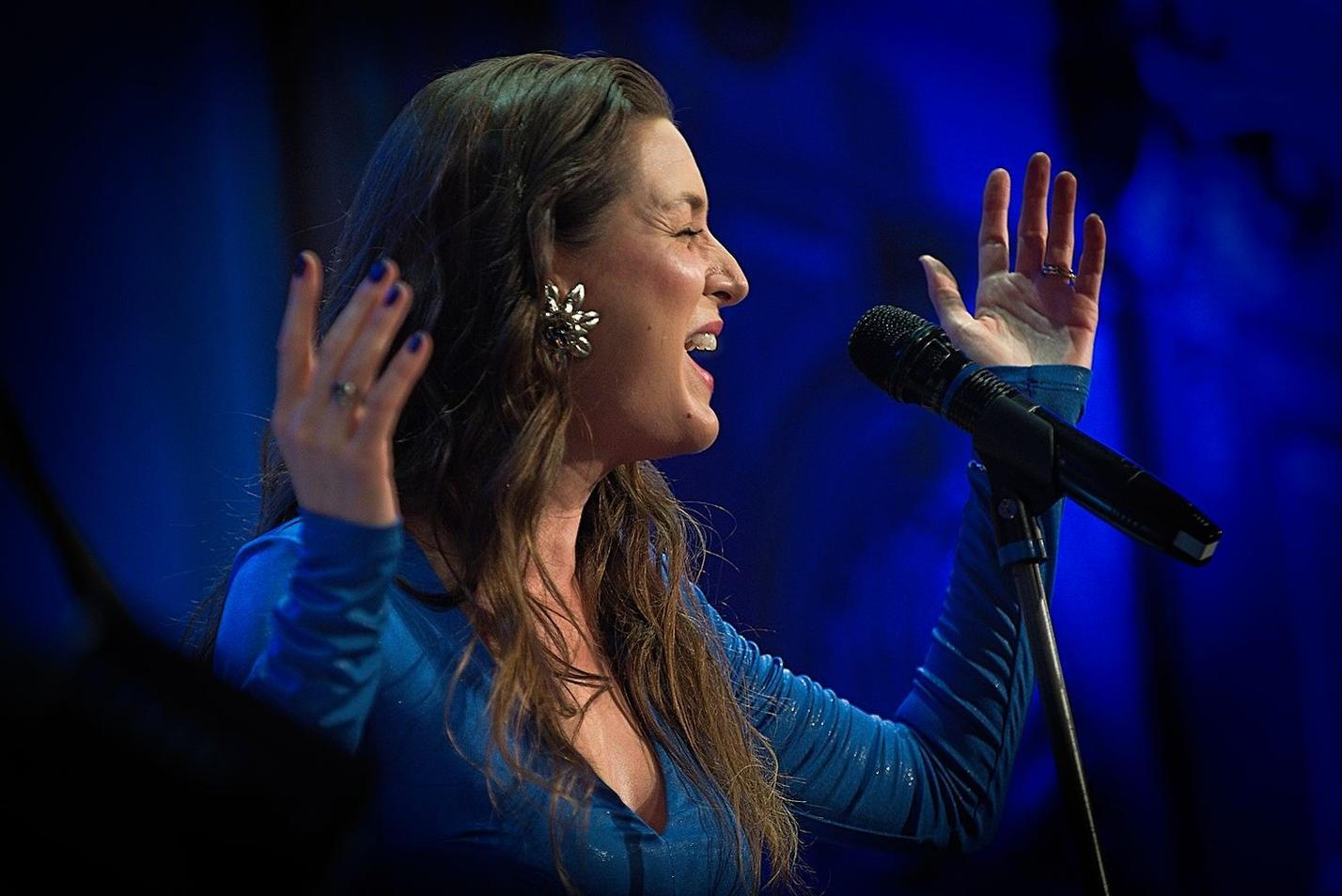 Martina Barta & Friends feat
