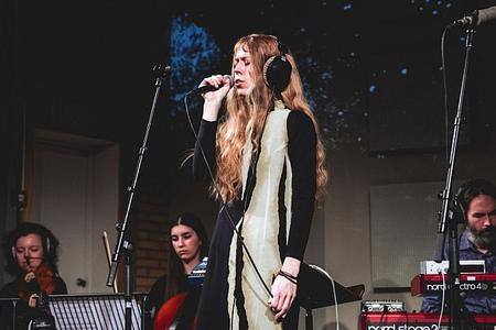fullmoonzine.cz