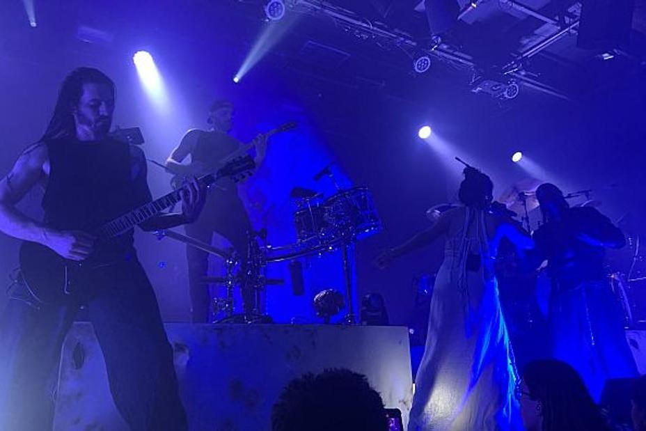 fullmoonzine.cz