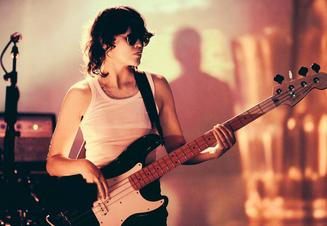 KIM_GORDON1