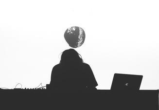 06_Rival Consoles
