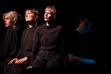 Jenny Hval - I Want to Be a Machine