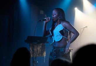 Queens D .Light2