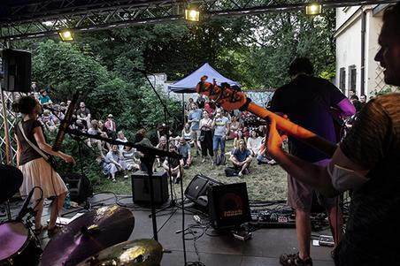 fullmoonzine.cz