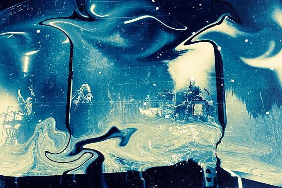 fullmoonzine.cz