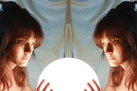 fullmoonzine.cz