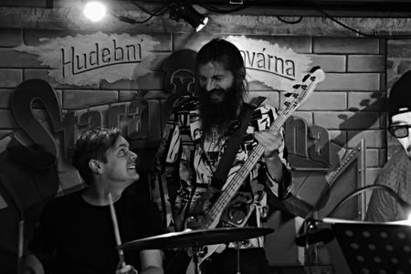 fullmoonzine.cz