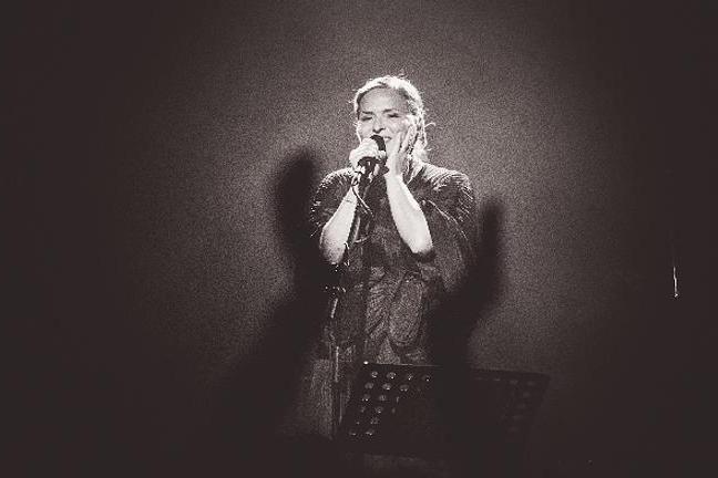 fullmoonzine.cz