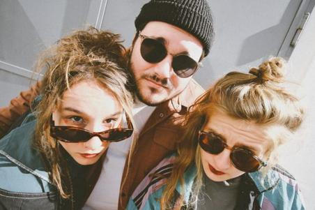 fullmoonzine.cz