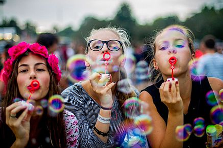 fullmoonzine.cz