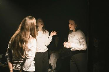 Adela Mede + Adriana Morn + Dasa