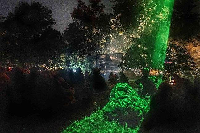 fullmoonzine.cz