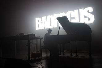 Czeching BADFOCUS PHOTO MIHARUMICHA