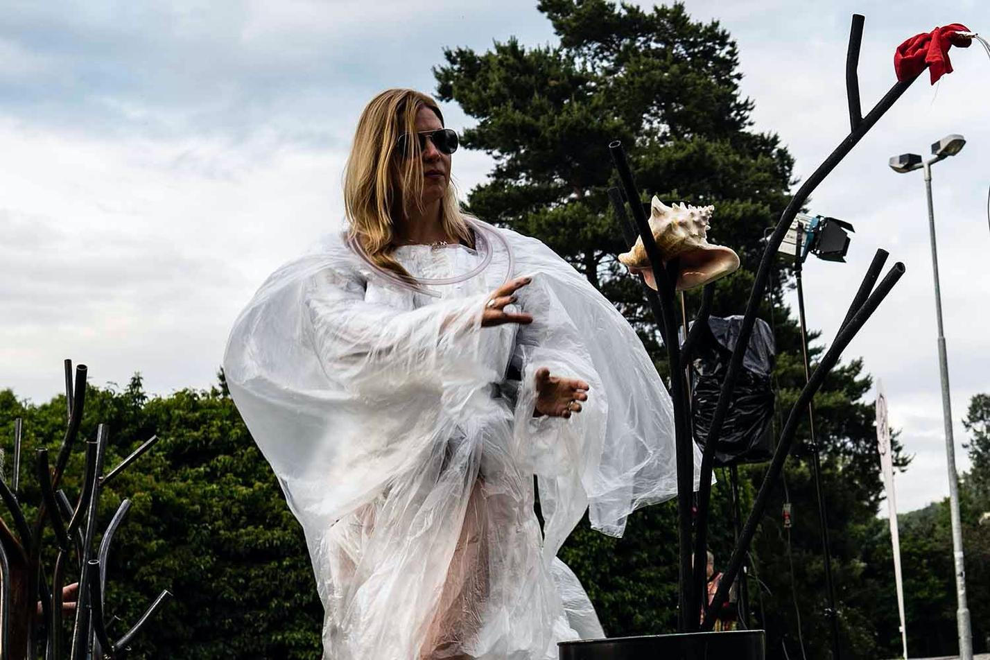 DIE FRÜCHTE: Test Sirén, Veronika Drahotová