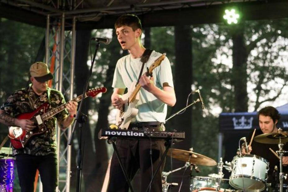 fullmoonzine.cz