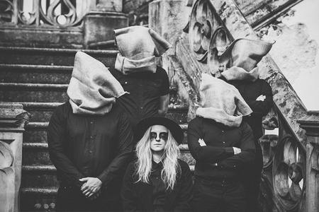 fullmoonzine.cz