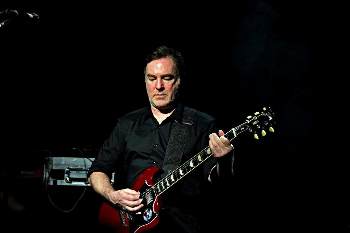 5-Peter Hook & The Light