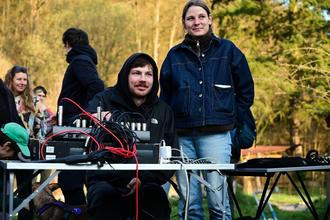 Michal Synovec&Lucie Cimburková@Lofofora kolektiv_Jiří Přivřel