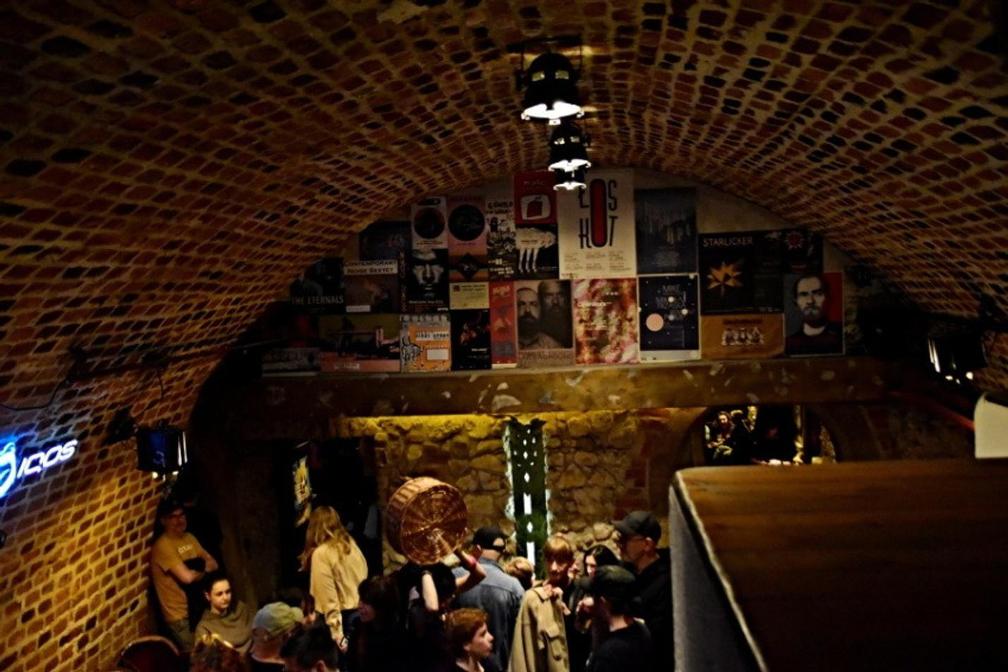 8-Klub RE