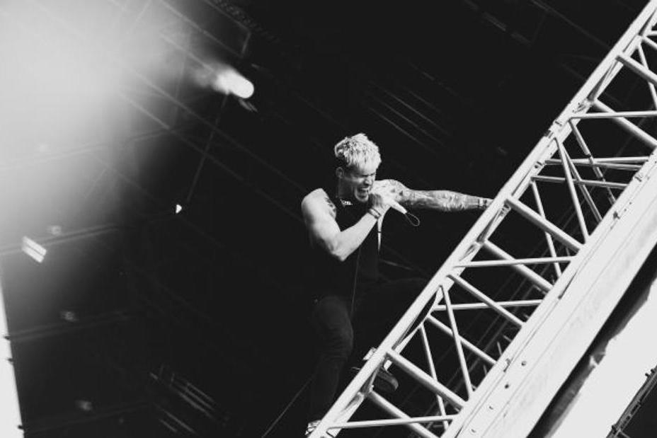 fullmoonzine.cz