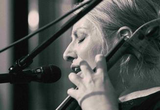 Dorota Barová