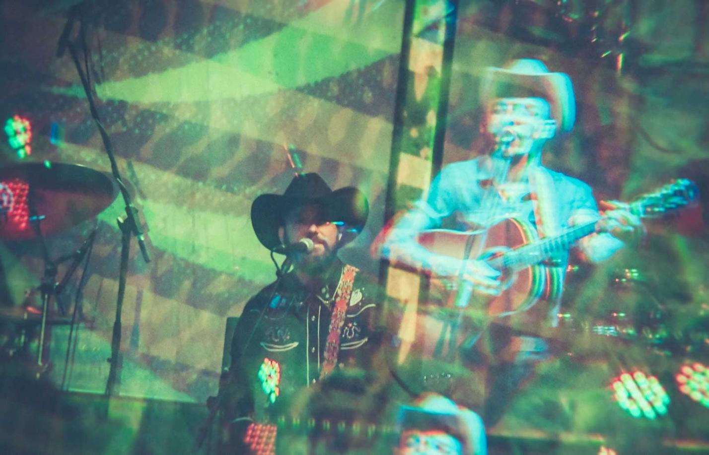 Frankie and The Deadbeats 4