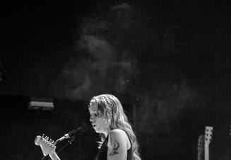 TeenJeasusAndTheJeanTeasers_3
