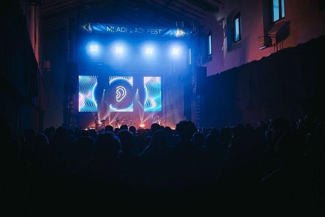 fullmoonzine.cz