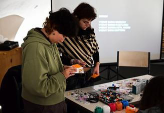 workshop Soft Machines X Hard Bodies 2