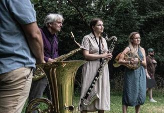 sanatorium sonorum 2025 SARA ZAMBONI ORCHESTR BERG 02 FOTO miharumicha
