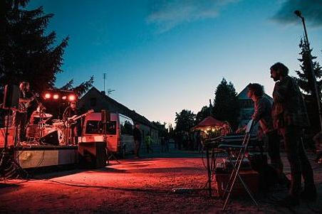 fullmoonzine.cz