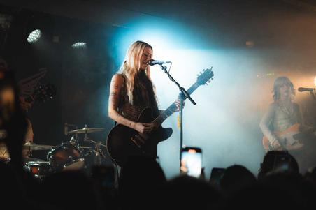 fullmoonzine.cz