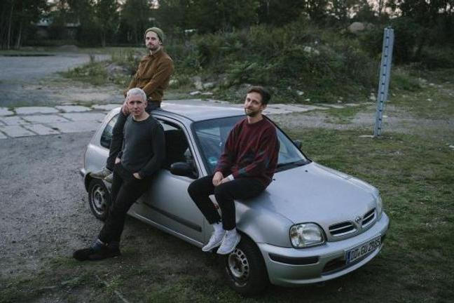 fullmoonzine.cz