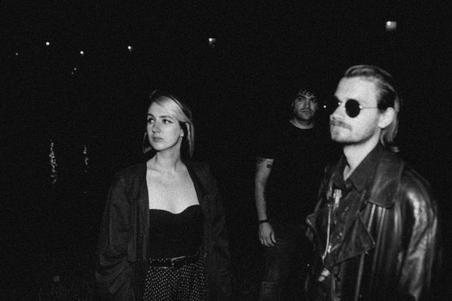 fullmoonzine.cz