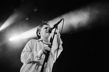 nothing but thieves(5)