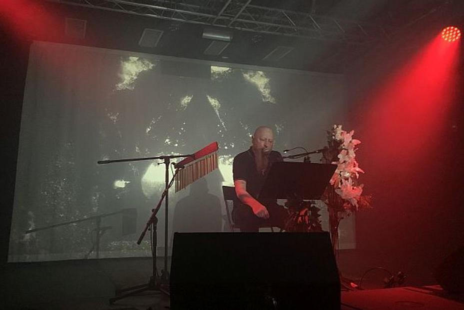 fullmoonzine.cz