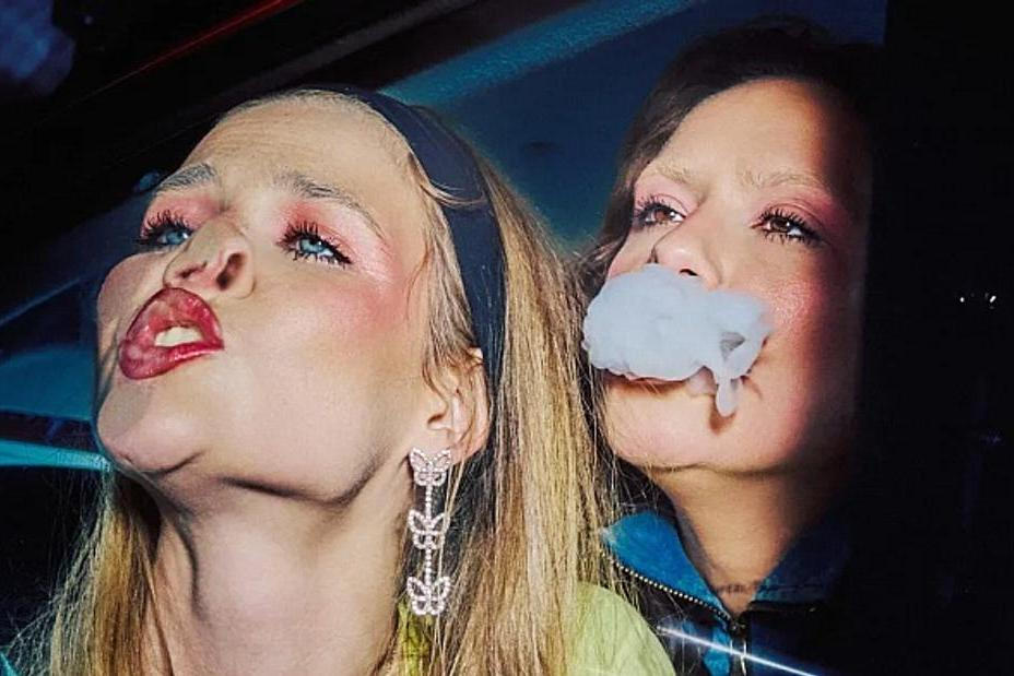 fullmoonzine.cz