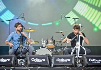 3213_2cellos
