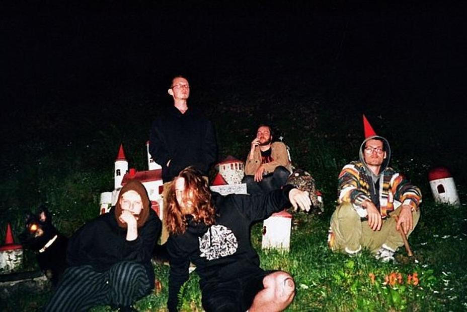 fullmoonzine.cz