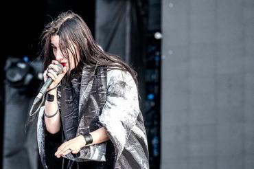 04_Zola Jesus
