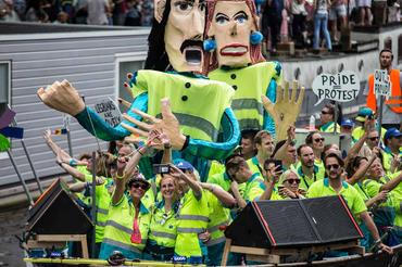 Streetparties, 4 (4)