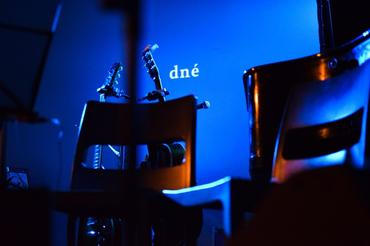 dné 3