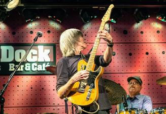 Mike_Stern_241101004_Jazzdock_