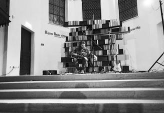 [001_tomas_j_holy
