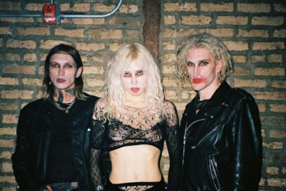 fullmoonzine.cz