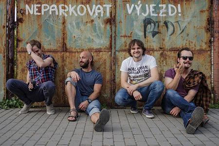 fullmoonzine.cz